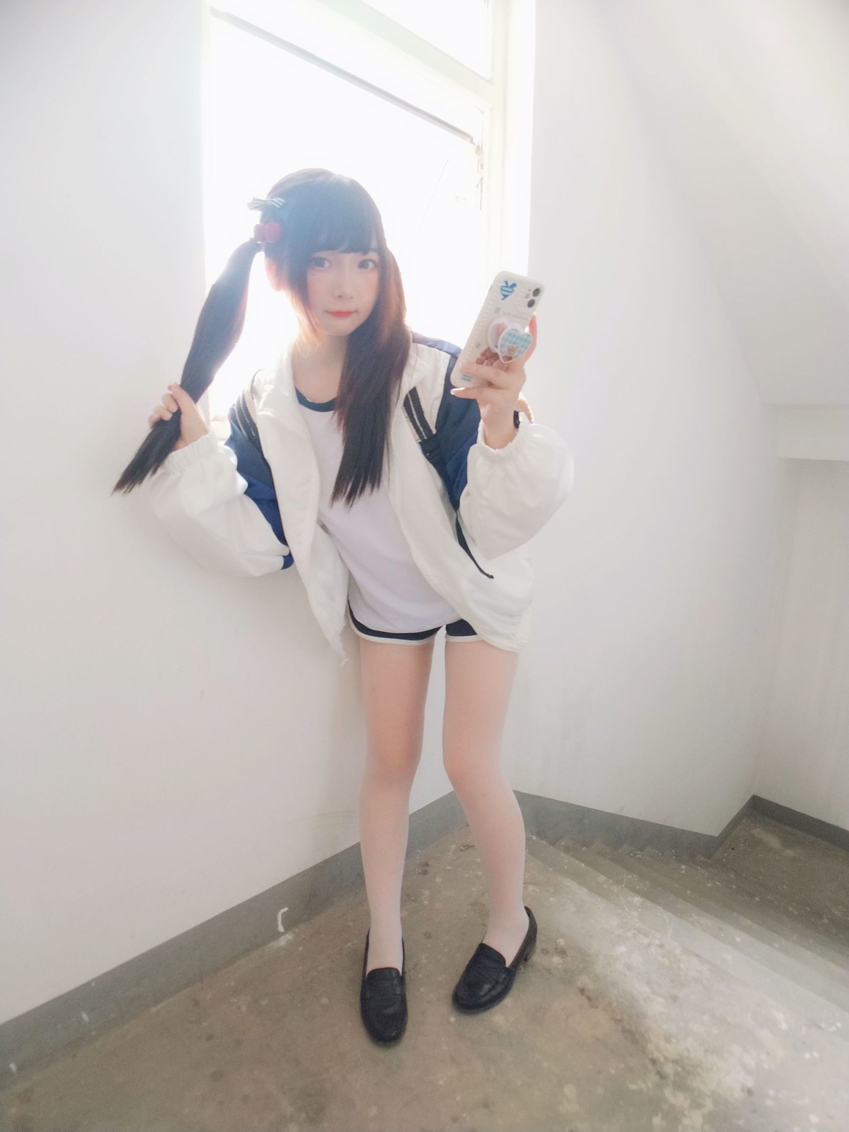 [COS福利]二次元美女古川kagura白丝体操运动服插图1